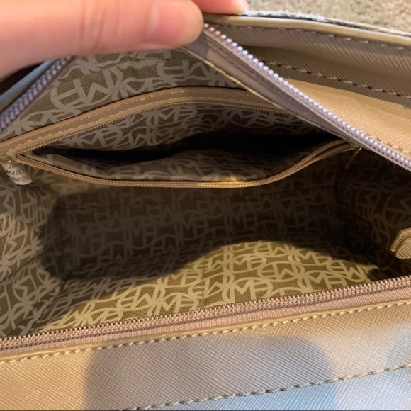 Marc Fisher Crossbody Bag Purse - Picture 5 of 7